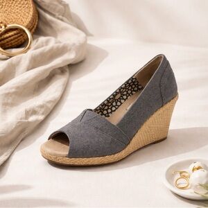 TOMS Gray Espadrille Wedge Heels | Peep Toe Summer Shoe | Size 6 | Neutral Chic
